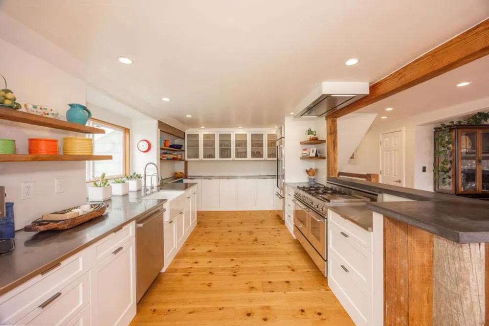 628 Alsace Loraine Avenue Half Moon Bay, CA 94019