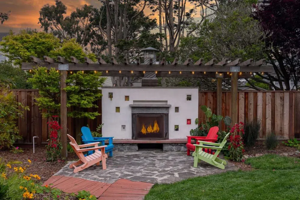 628 Alsace Loraine Avenue Half Moon Bay, CA 94019