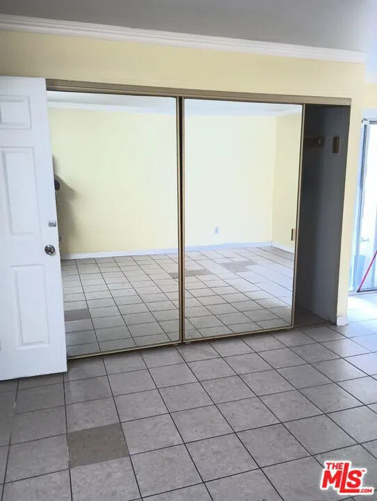 2114 El Domingo Circle #8 Lancaster, CA 93536