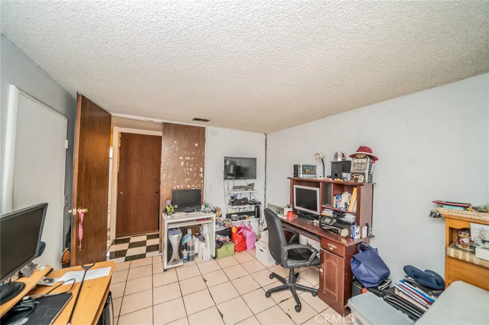 606 S Darney Avenue West Covina, CA 91792