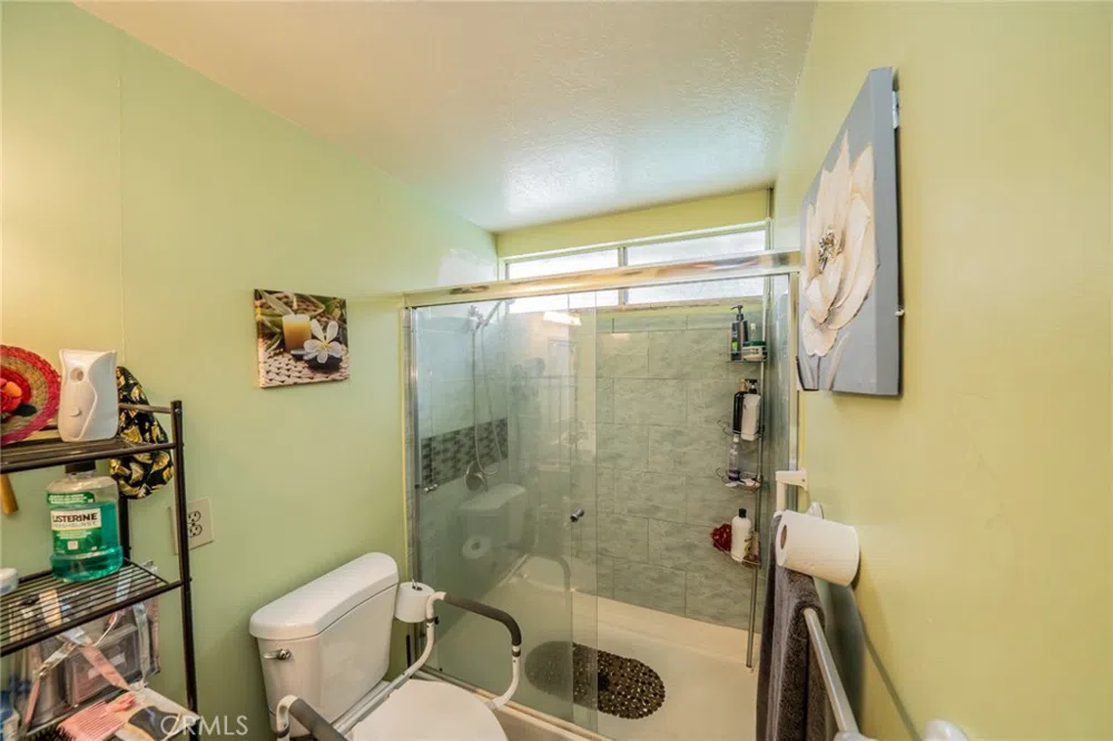 606 S Darney Avenue West Covina, CA 91792