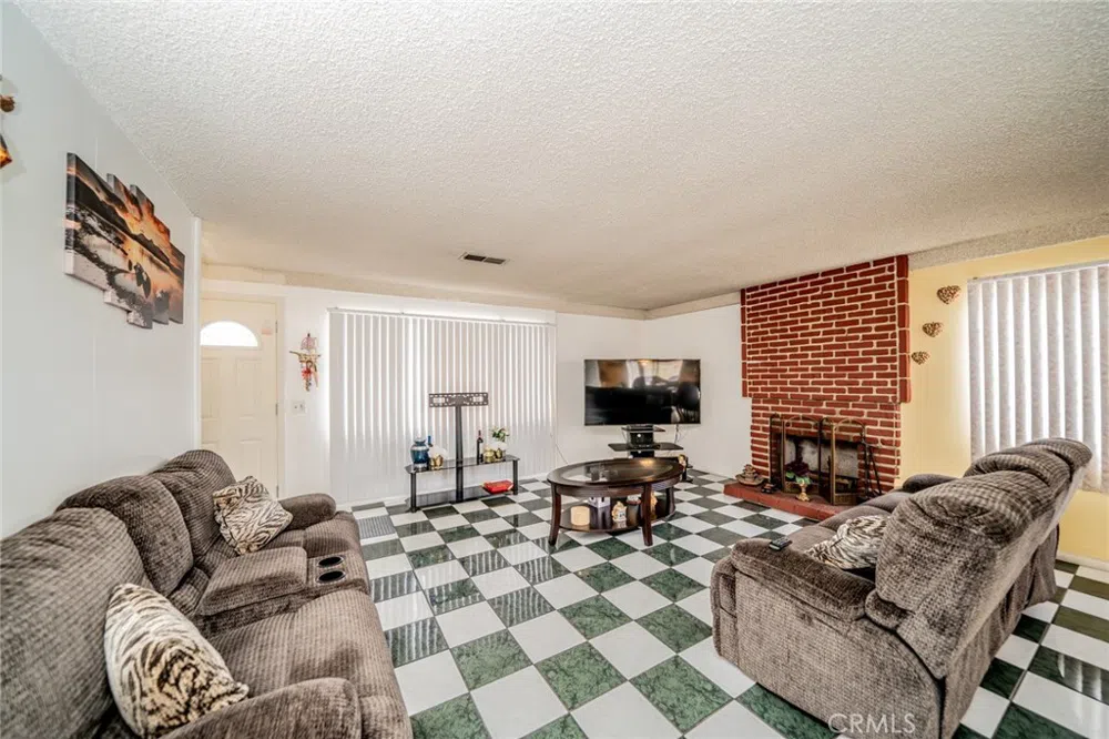 606 S Darney Avenue West Covina, CA 91792