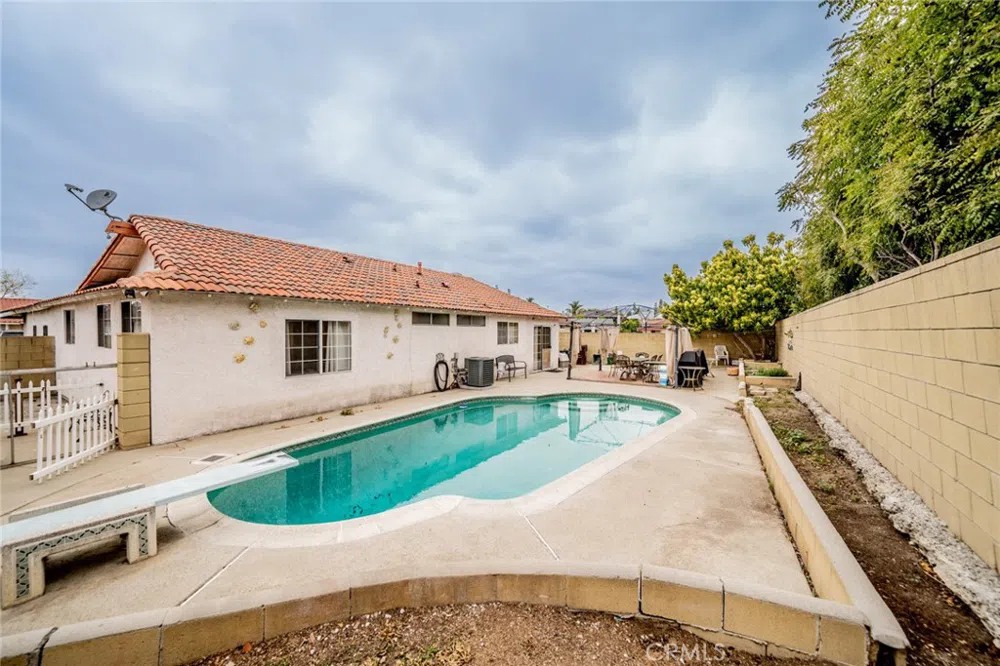 606 S Darney Avenue West Covina, CA 91792