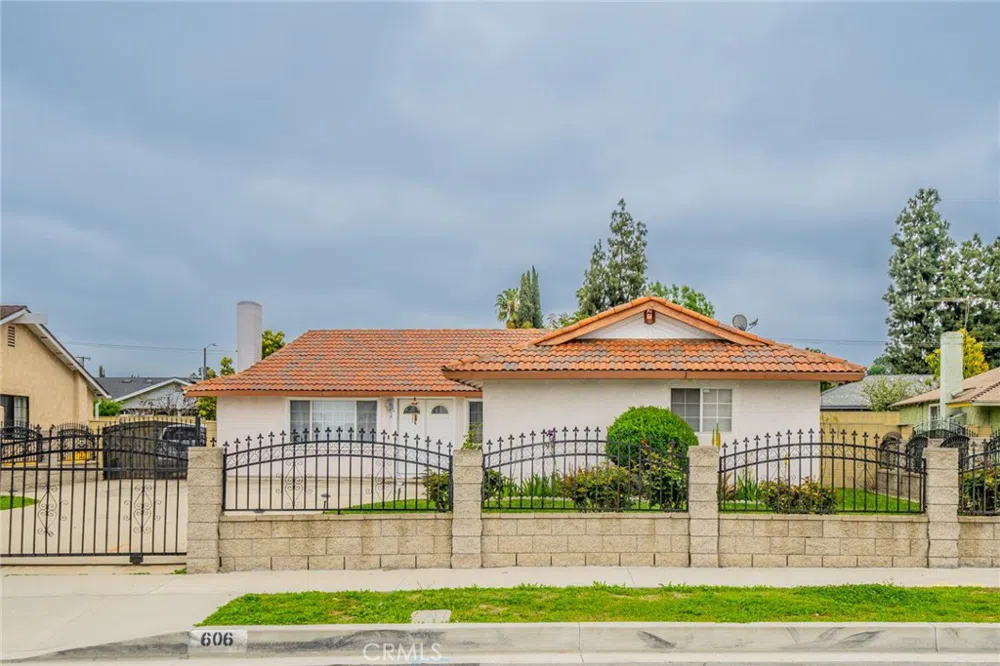 606 S Darney Avenue West Covina, CA 91792