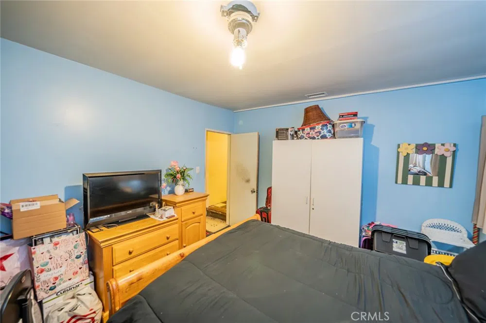 606 S Darney Avenue West Covina, CA 91792