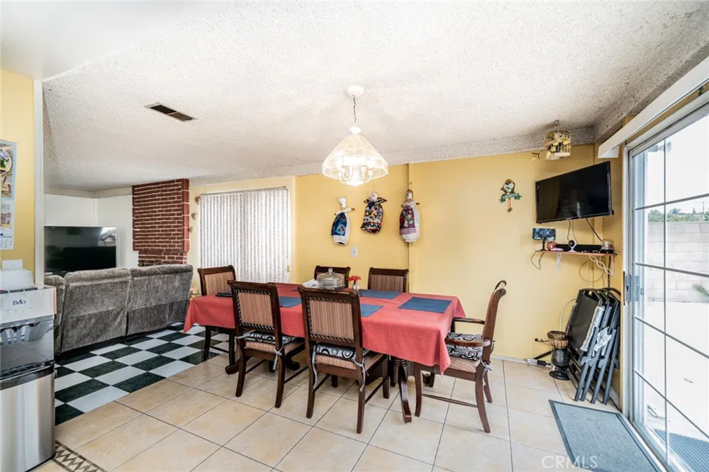 606 S Darney Avenue West Covina, CA 91792