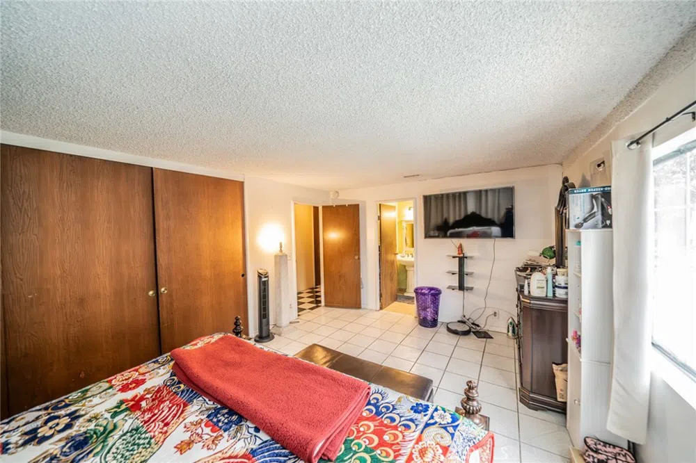 606 S Darney Avenue West Covina, CA 91792