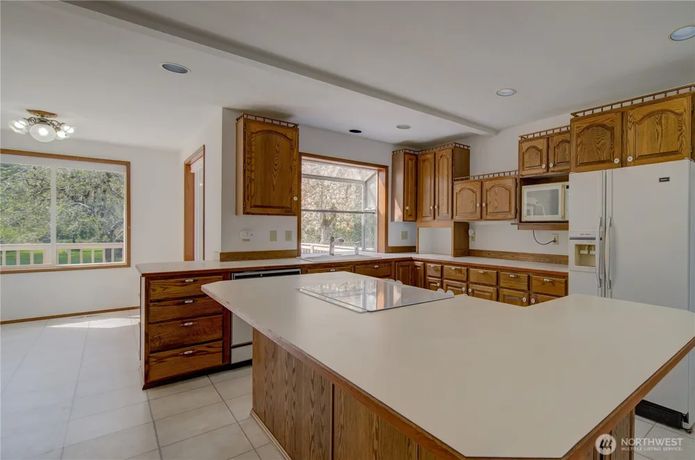 34009 Territory Road Oysterville, WA 98641