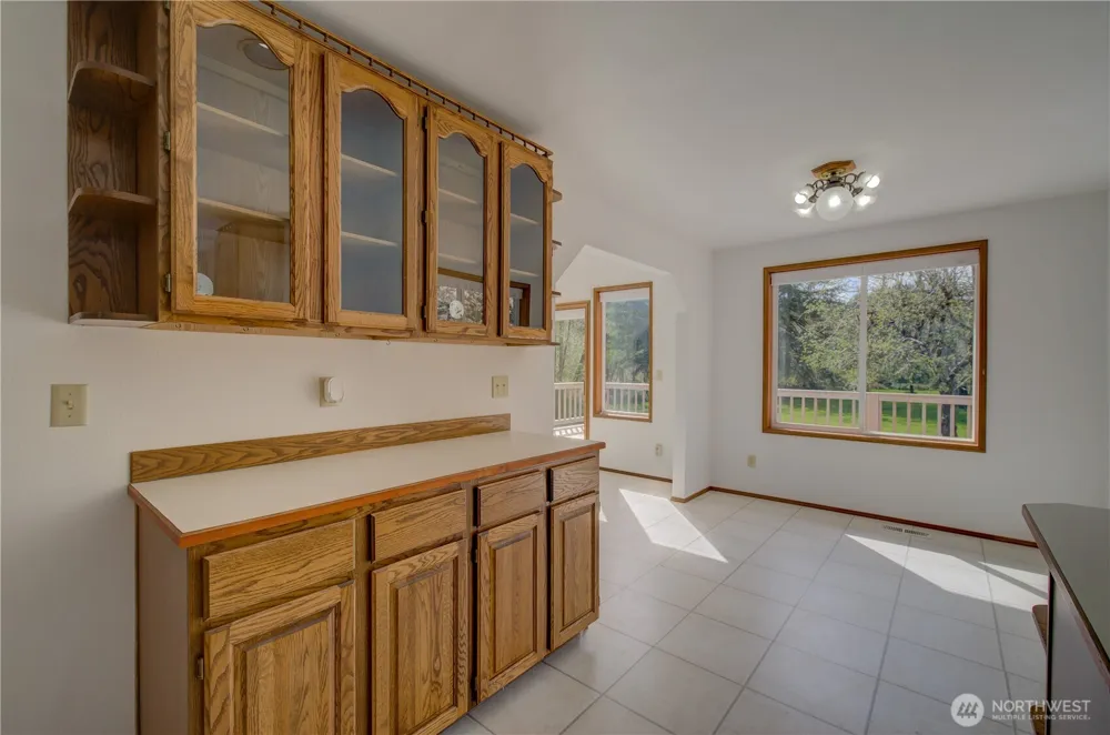 34009 Territory Road Oysterville, WA 98641