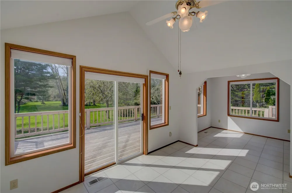 34009 Territory Road Oysterville, WA 98641
