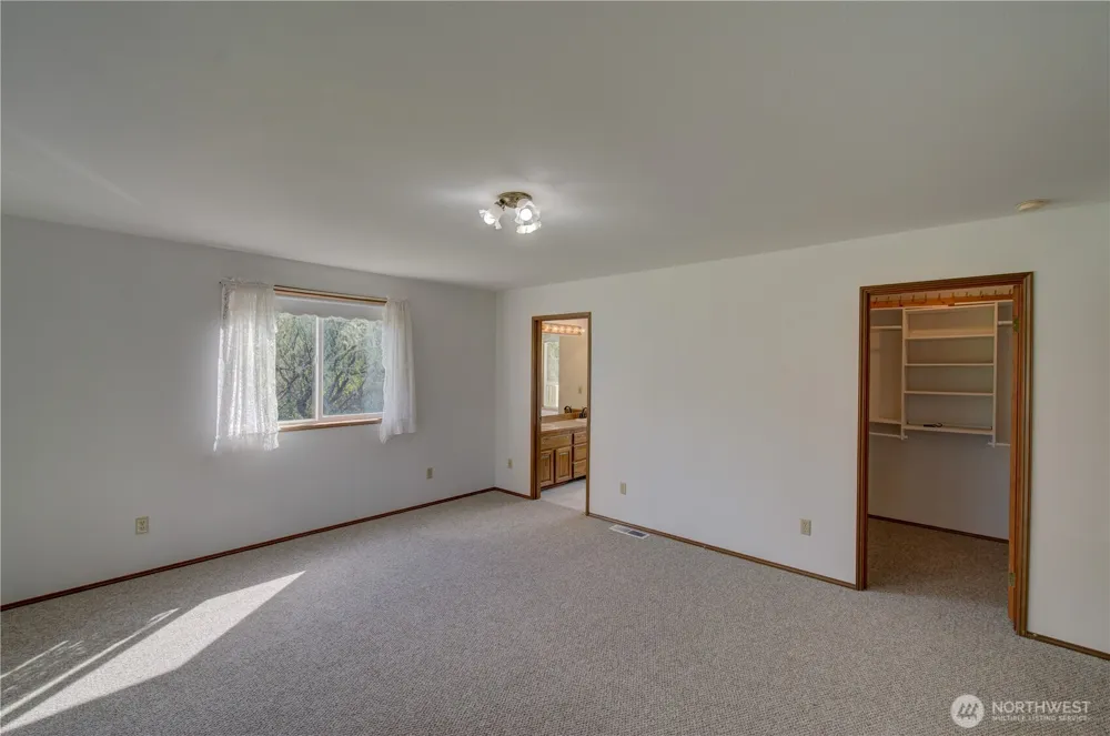 34009 Territory Road Oysterville, WA 98641
