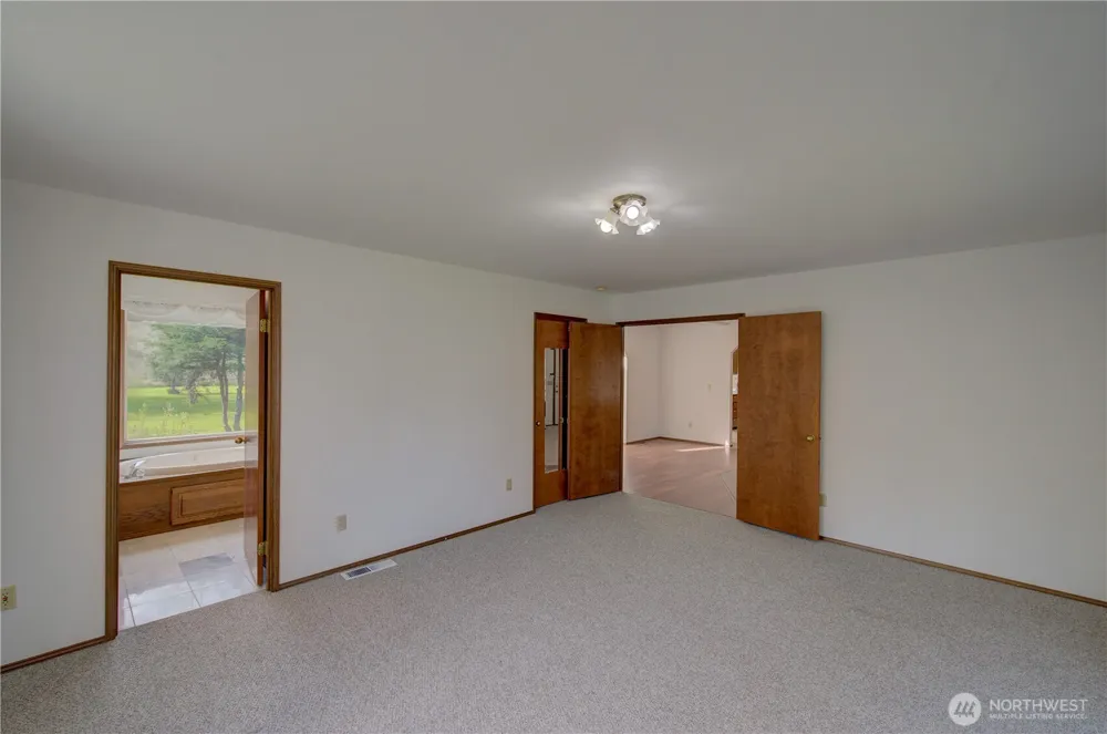 34009 Territory Road Oysterville, WA 98641