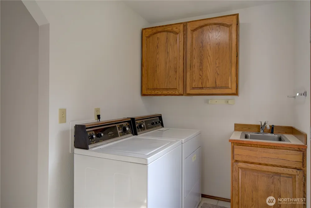 34009 Territory Road Oysterville, WA 98641