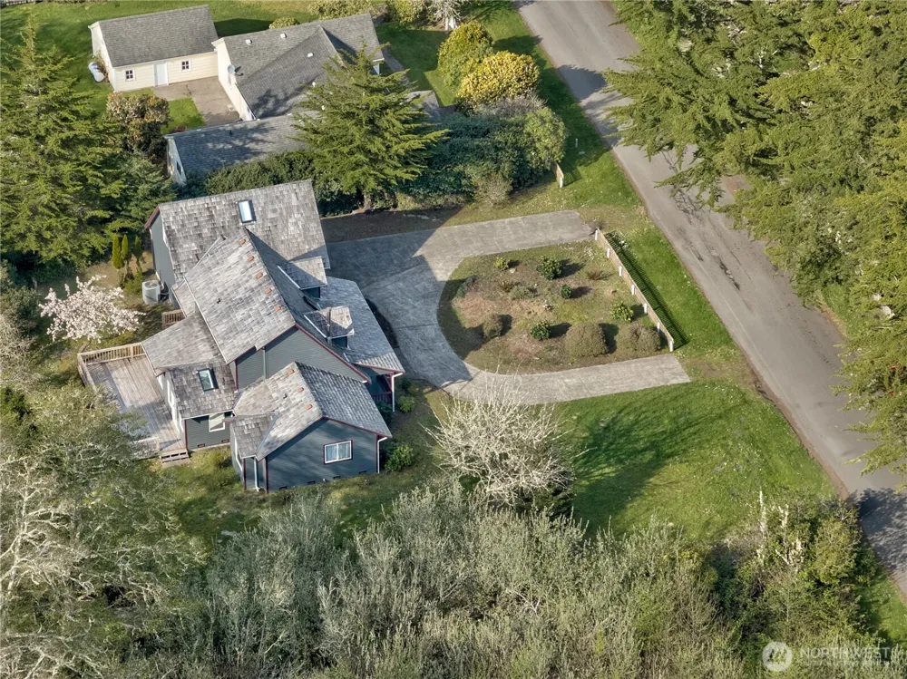 34009 Territory Road Oysterville, WA 98641