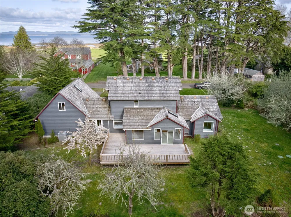 34009 Territory Road Oysterville, WA 98641