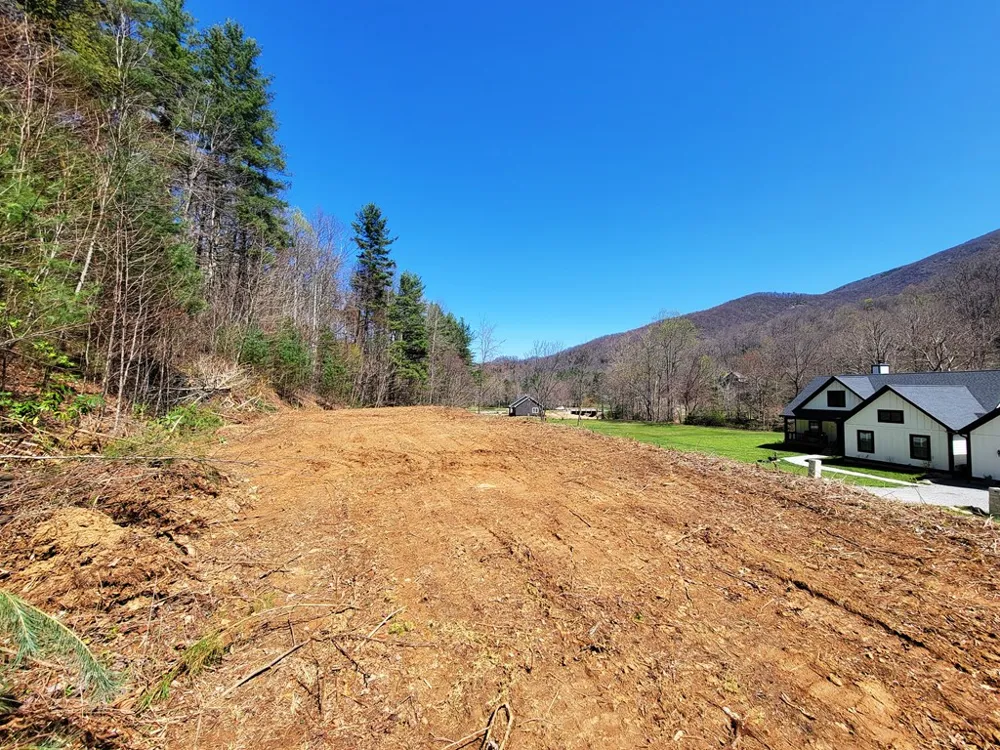 Shining Rock Dr Canton, NC 28716