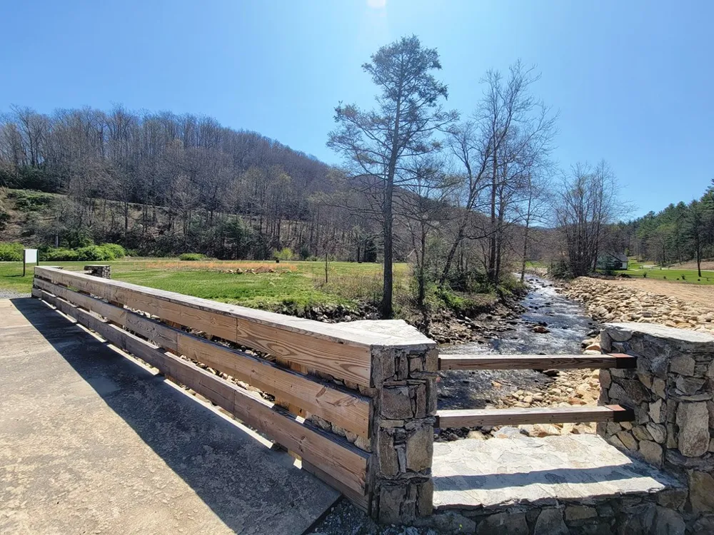 Shining Rock Dr Canton, NC 28716