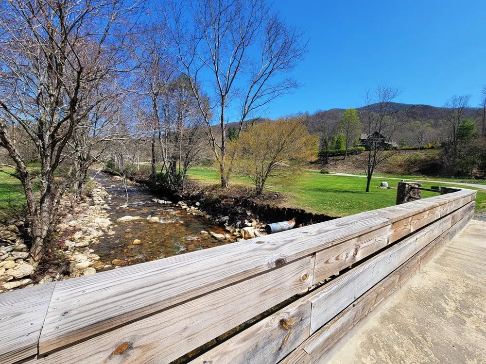 Shining Rock Dr Canton, NC 28716