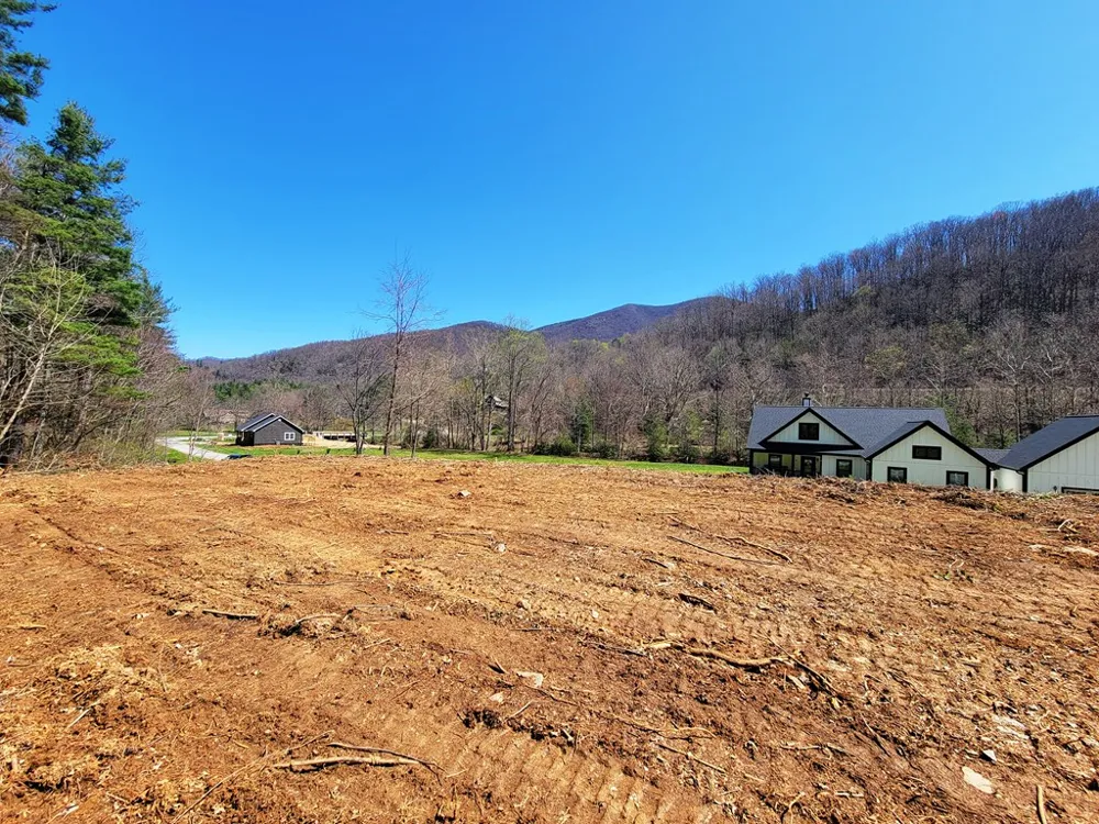 Shining Rock Dr Canton, NC 28716