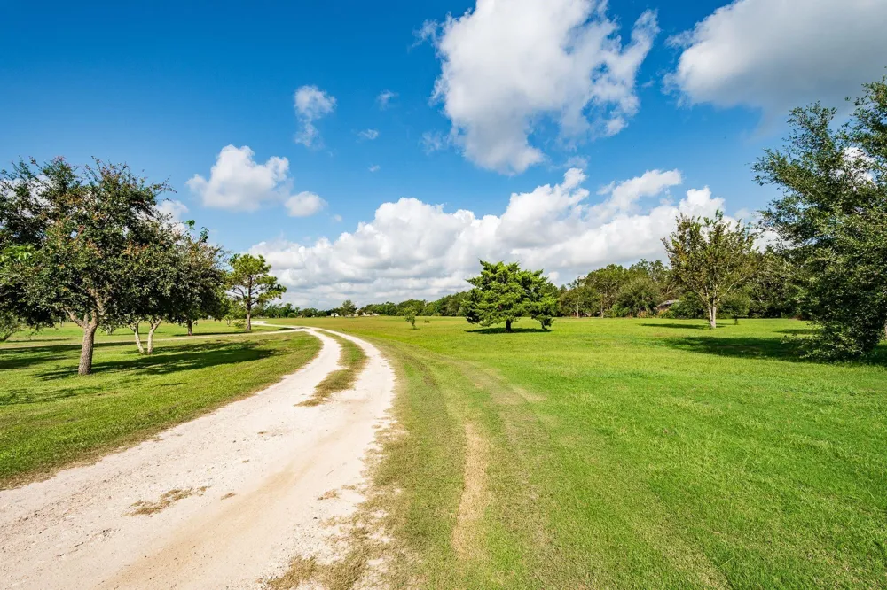 14328 Fm 2354 Road Beach City, TX 77523