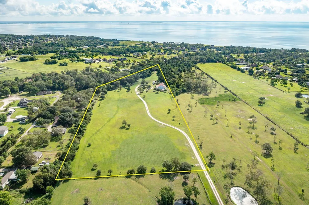 14328 Fm 2354 Road Beach City, TX 77523