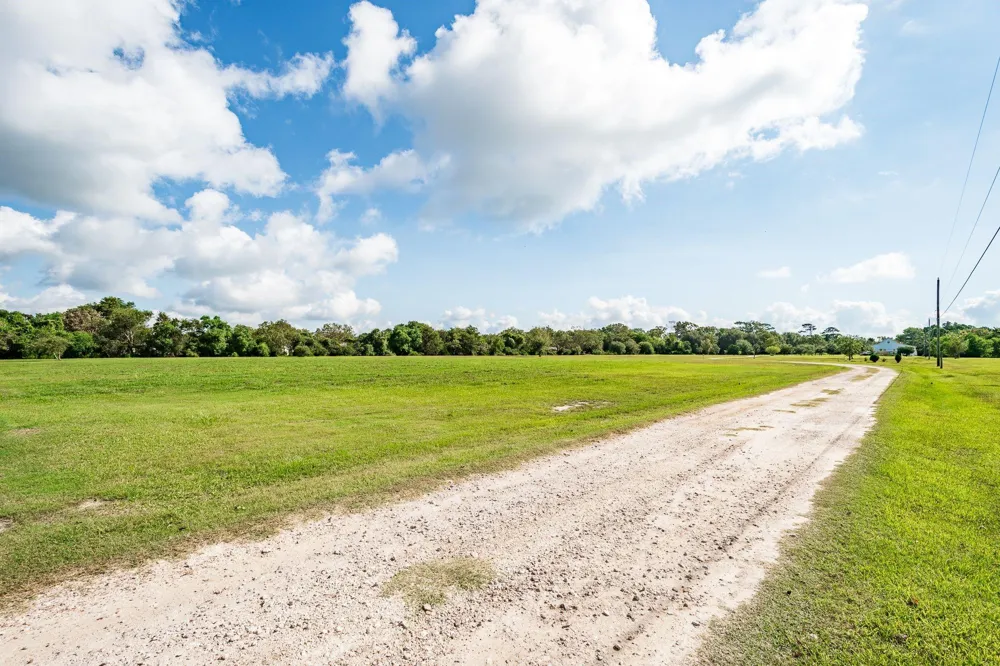 14328 Fm 2354 Road Beach City, TX 77523