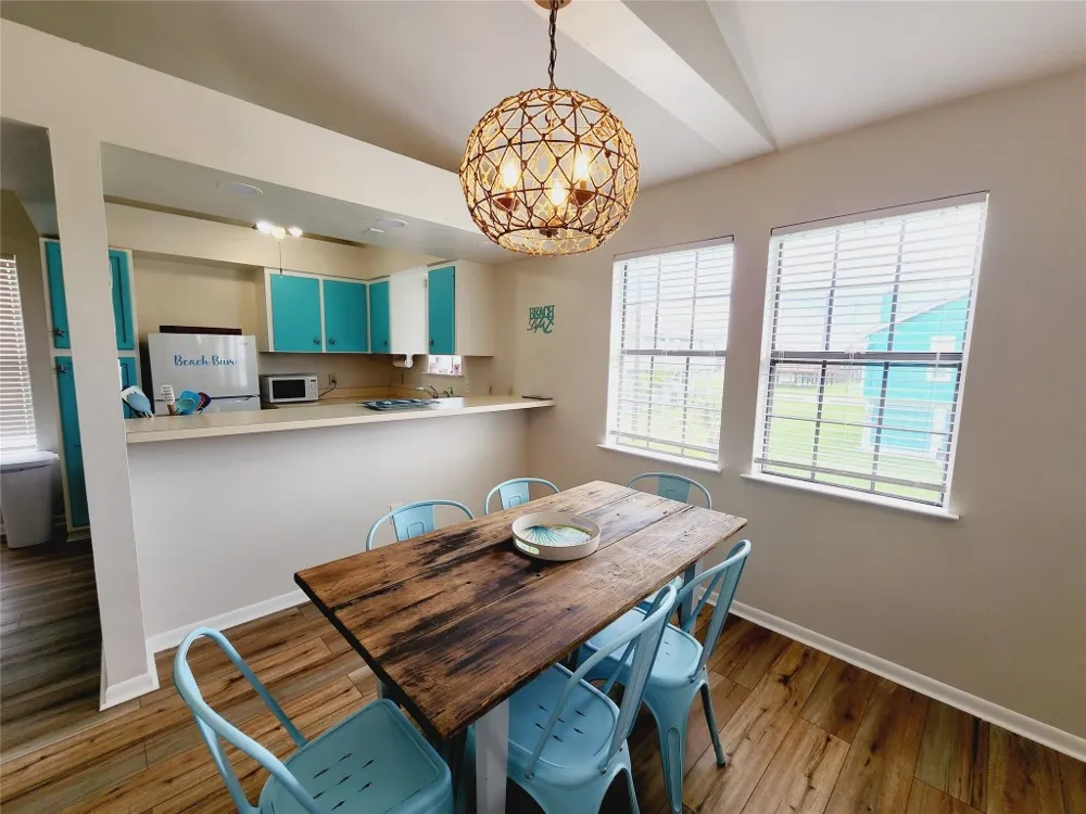 16606 John Davis Road Jamaica Beach, TX 77554