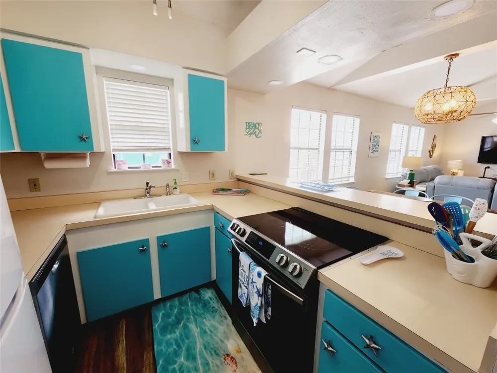 16606 John Davis Road Jamaica Beach, TX 77554