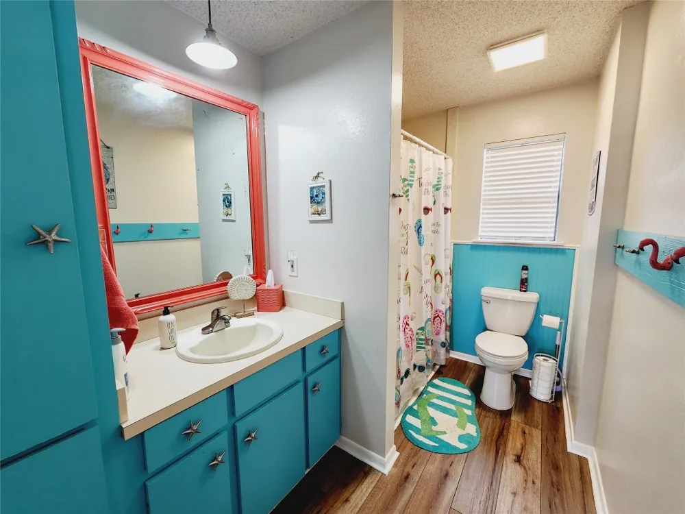 16606 John Davis Road Jamaica Beach, TX 77554