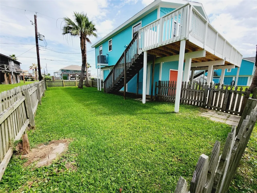 16606 John Davis Road Jamaica Beach, TX 77554