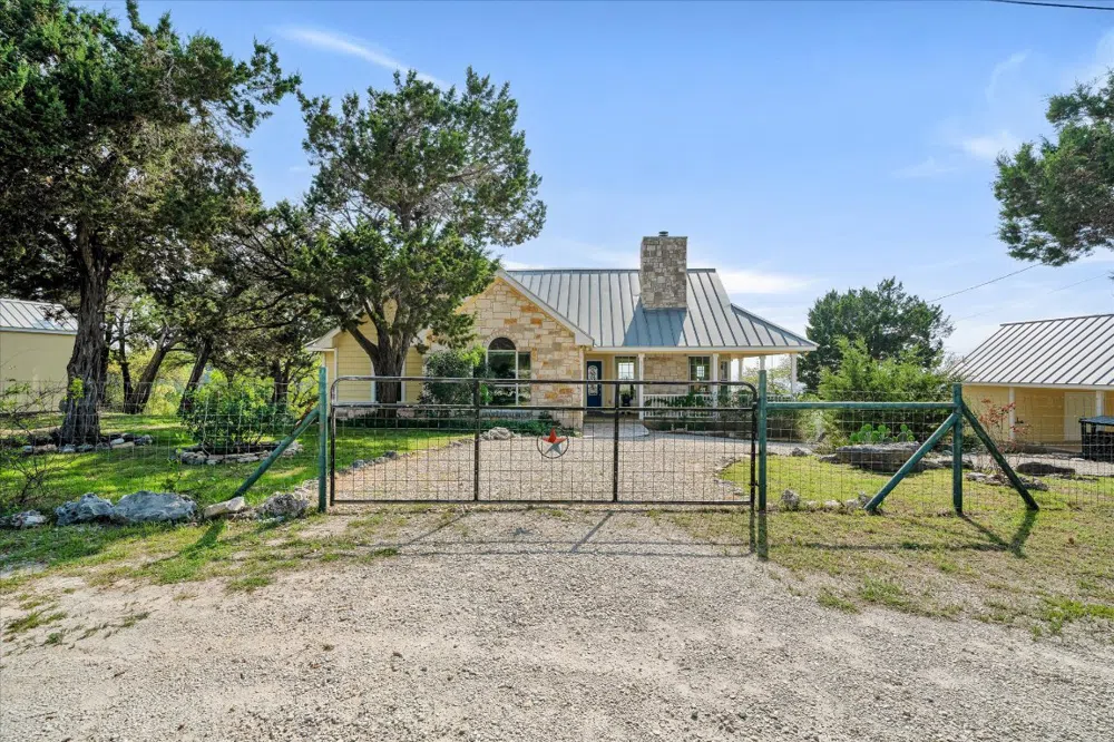 1320 SERENITY DRIVE Fischer, TX 78623