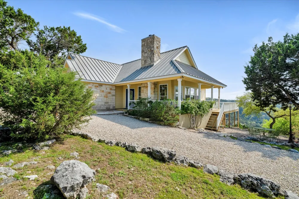 1320 SERENITY DRIVE Fischer, TX 78623
