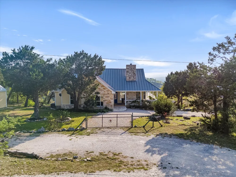 1320 SERENITY DRIVE Fischer, TX 78623