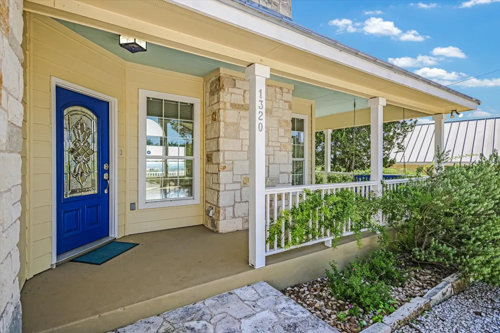1320 SERENITY DRIVE Fischer, TX 78623