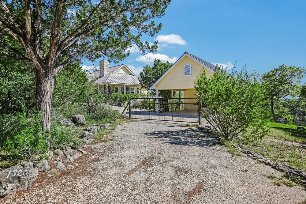 1320 SERENITY DRIVE Fischer, TX 78623