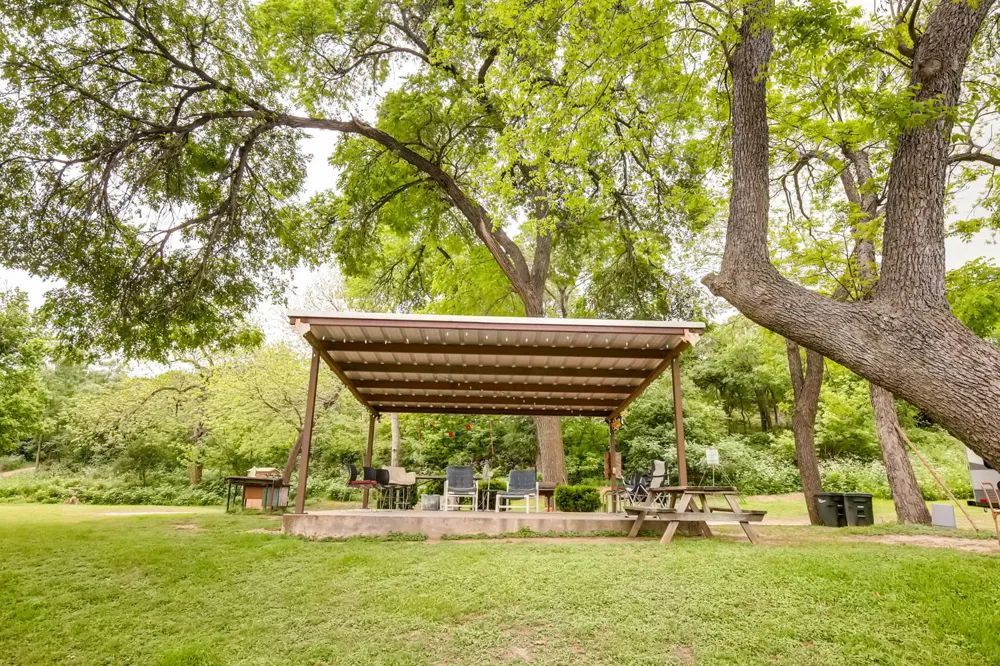 1390 Ervendberg New Braunfels, TX 78130