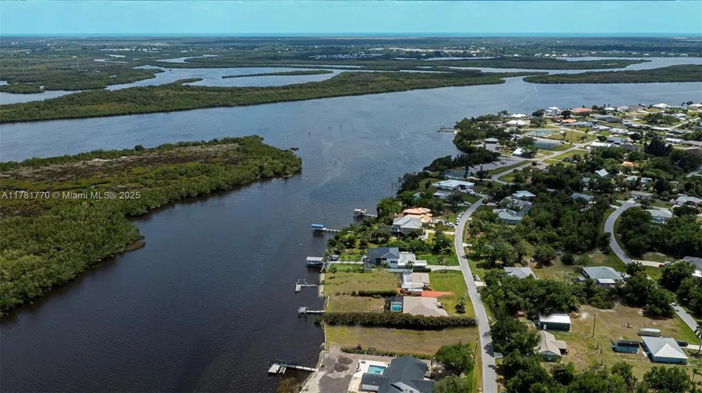 27049 Seeger Dr Punta Gorda, FL 33955