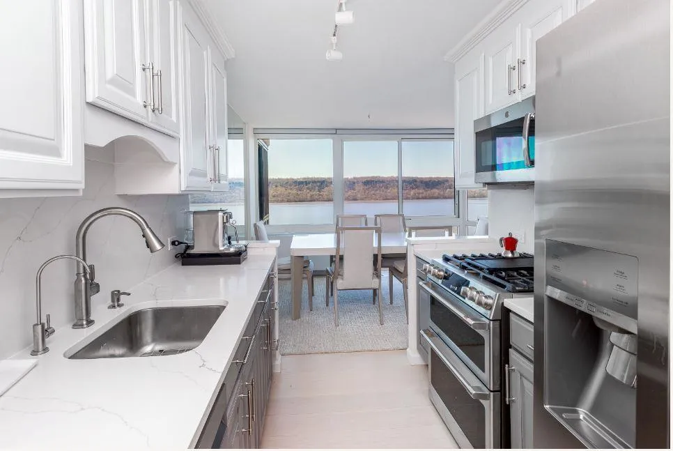 2521 Palisade Avenue #8C Bronx, NY 10463
