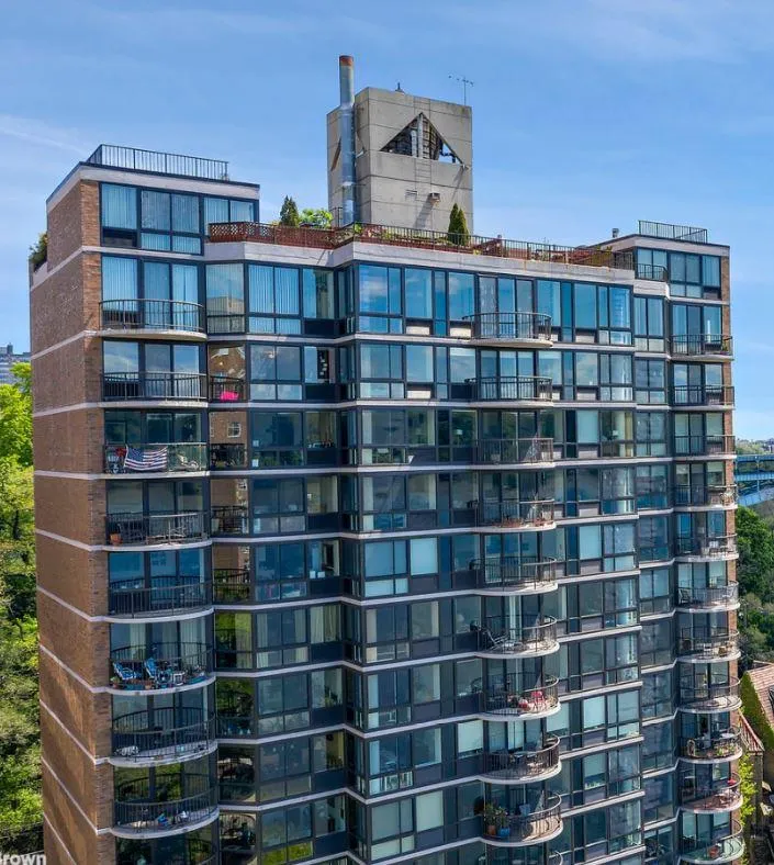 2521 Palisade Avenue #8C Bronx, NY 10463