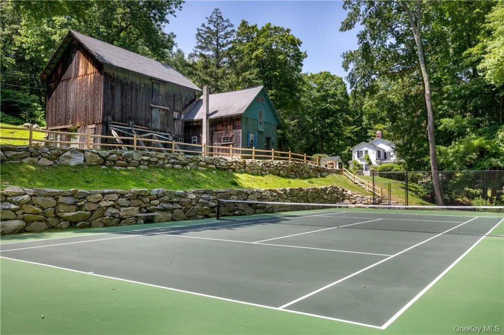 31 Kittredge Drive Carmel, NY 10512