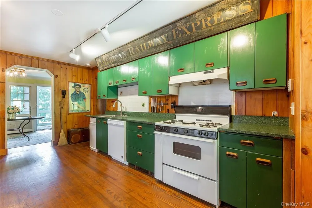 31 Kittredge Drive Carmel, NY 10512