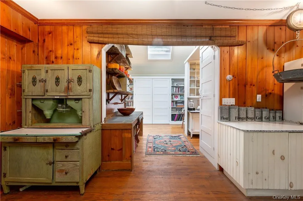 31 Kittredge Drive Carmel, NY 10512