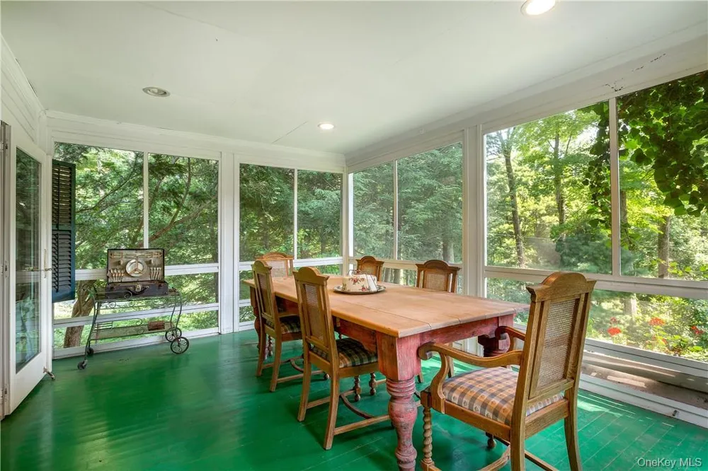 31 Kittredge Drive Carmel, NY 10512