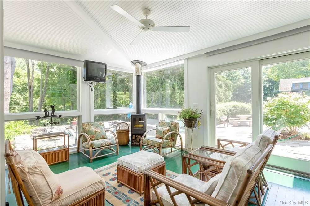 31 Kittredge Drive Carmel, NY 10512