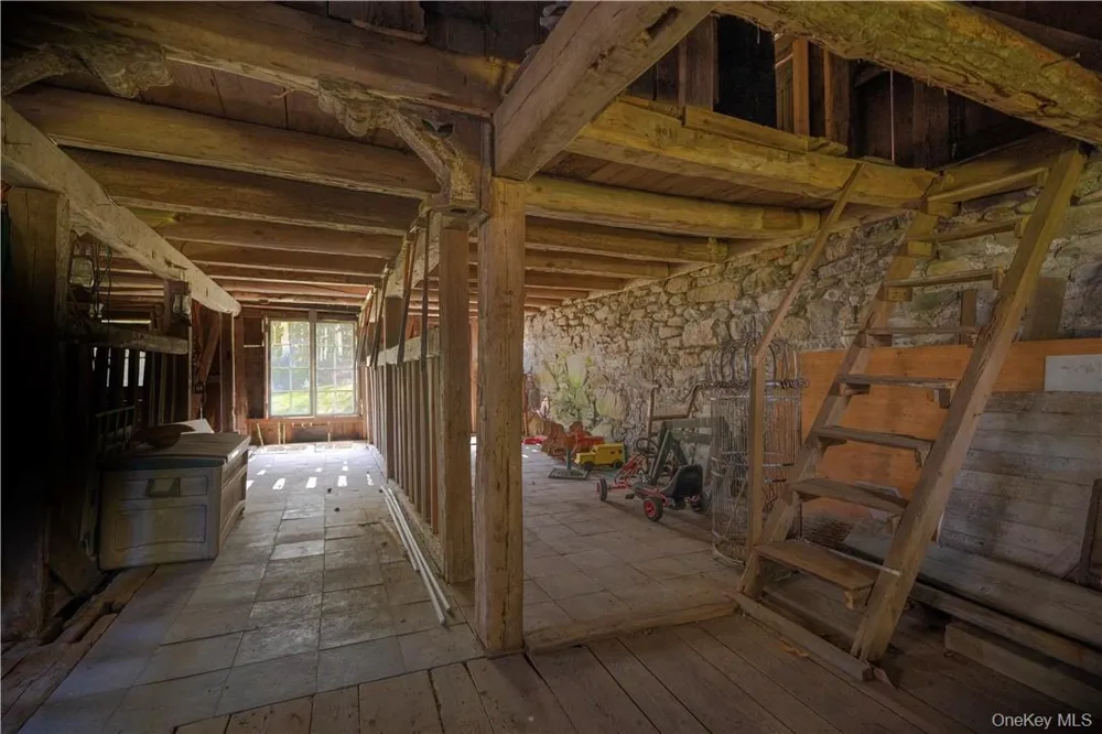 31 Kittredge Drive Carmel, NY 10512