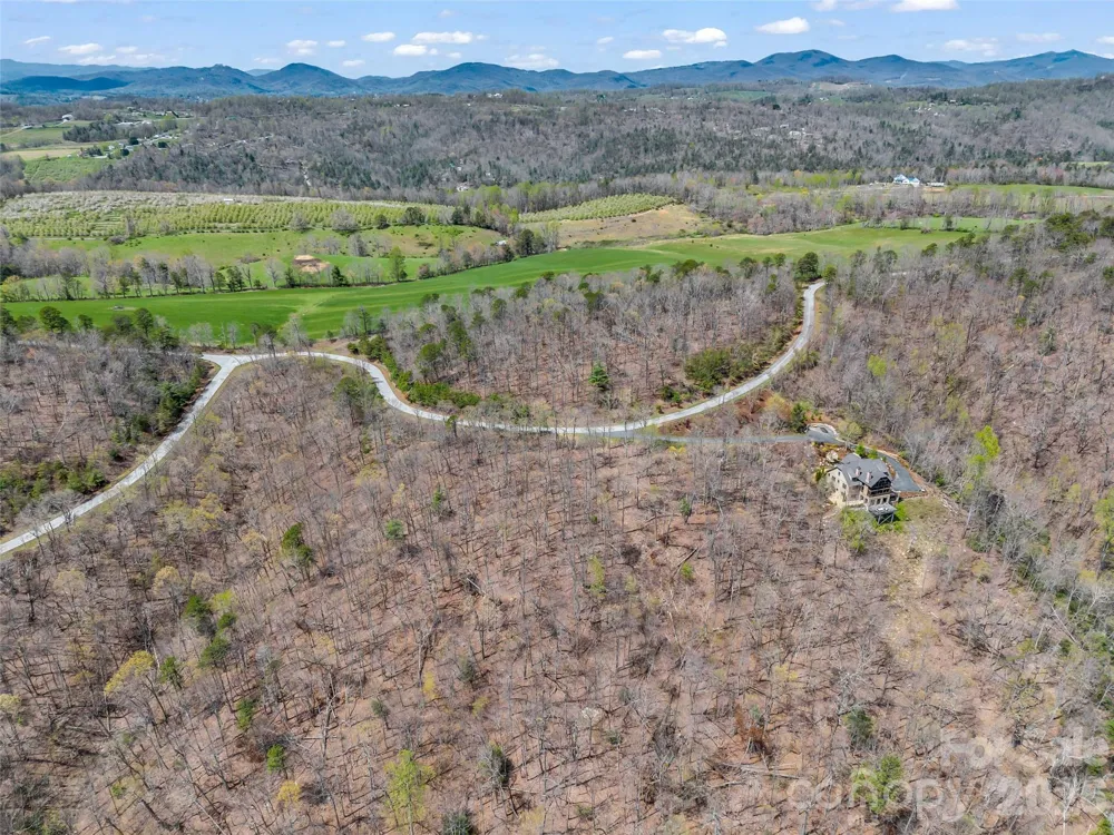280 Eastman Place Mill Spring, NC 28756
