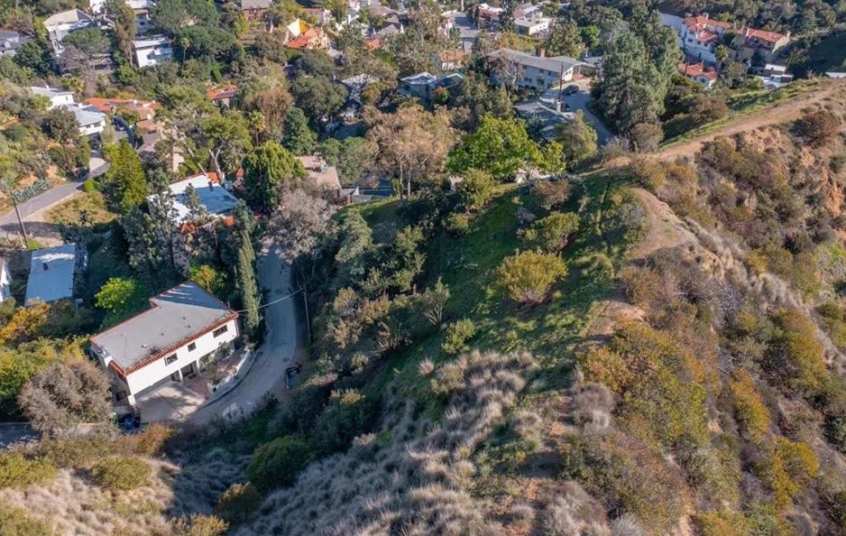 2949 N Durand Drive Hollywood Hills East, CA 90068
