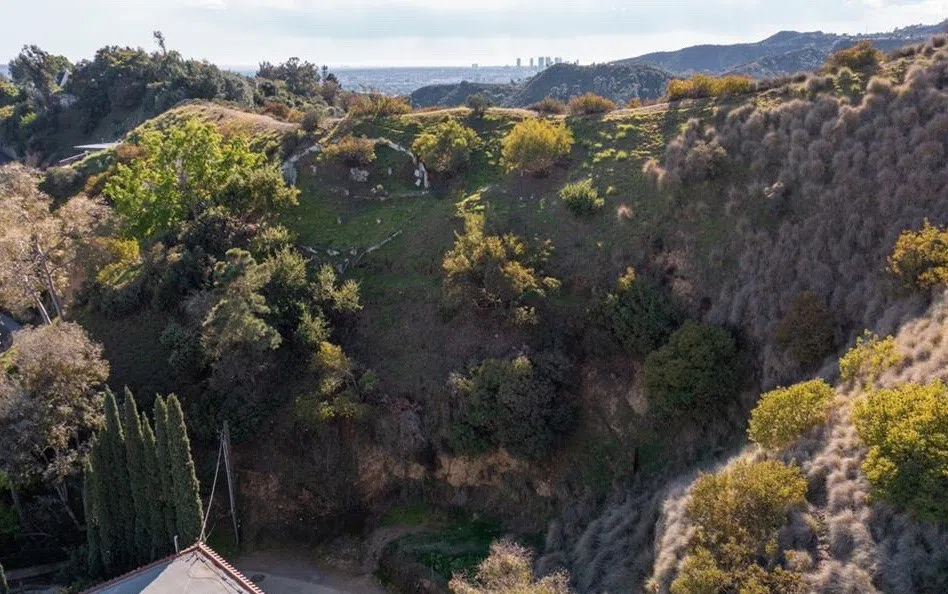 2949 N Durand Drive Hollywood Hills East, CA 90068