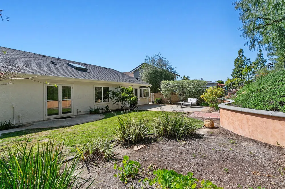 27242 Cordero Lane Mission Viejo, CA 92691