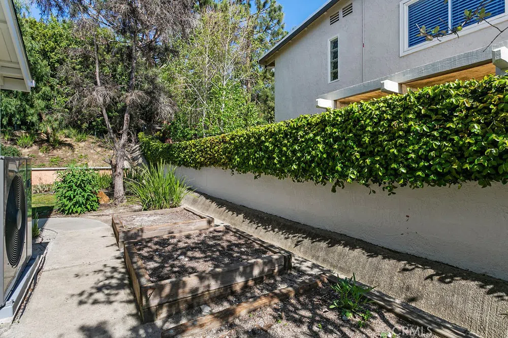 27242 Cordero Lane Mission Viejo, CA 92691